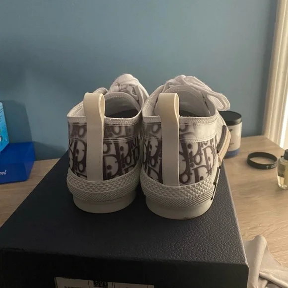 Dior B23